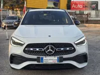 Usata Mercedes GLA200 AMG 150 CV (110 kW) 2022 White concrete minecraft SUV