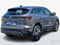 Usata Renault Austral Equilibre 131 CV (96 kW) 2023 Grigio scuro SUV