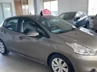 Usata Peugeot 208 Allure 68 CV (50 kW) 2012 Marrone Utilitaria