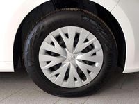 Usata Toyota Yaris Hybrid Active 92 CV (67 kW) 2025 Bianco Berlina