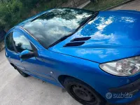 Usata Peugeot 206 68 CV (50 kW) 2006 Bluazzurro Utilitaria