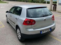 Usata VW Golf IV Trendline 105 CV (77 kW) 2005 Argento Berlina