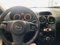 Usata Opel Corsa Club 86 CV (63 kW) 2011 Berlina