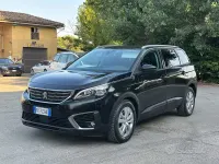 Usata Peugeot 5008 GT-line 120 CV (88 kW) 2017 Nero SUV