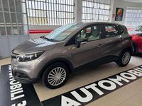Usata Renault Captur 90 CV (66 kW) 2014 Grigio SUV