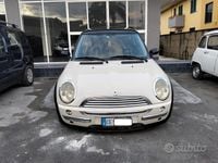 Usata Mini Cooper 115 CV (84 kW) 2003 Beige Utilitaria