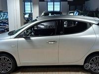 Usata Lancia Ypsilon Gold 69 CV (50 kW) 2021 Grigio Utilitaria