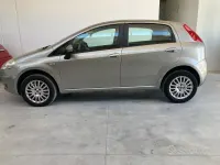 Usata Fiat Grande Punto Dynamic 69 CV (50 kW) 2009 Grigio Utilitaria