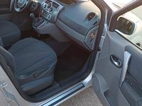 Usata Renault Scénic II Dynamique 106 CV (77 kW) 2007 Grigio Monovolume