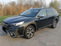 Usata Subaru Outback Premium 169 CV (124 kW) 2022 Nero Station wagon