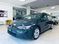 Usata VW Golf VIII Life 116 CV (85 kW) 2022 Grigio Station wagon