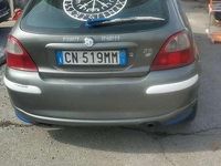 Usata MG ZR 103 CV (75 kW) 2004 Grigio Utilitaria