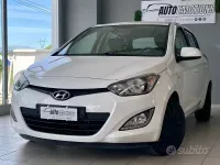 Usata Hyundai i20 75 CV (55 kW) 2014 Bianco Utilitaria