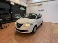 Usata Lancia Ypsilon Gold 80 CV (58 kW) 2015 Bianco Utilitaria