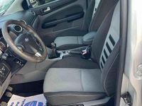 Begagnad Ford Focus Titanium 90 HK (66 kW) 2008 Grå Kombi