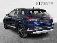Usata Audi Q4 e-tron S-Line 210 kW (286 CV) 2024 Blu metallizzato SUV