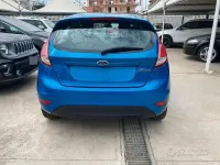 Usata Ford Fiesta 97 CV (71 kW) 2013 Bluazzurro Berlina