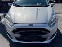 Usata Ford Fiesta 80 CV (58 kW) 2016 Grigio Berlina