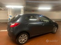 Usata Mazda 2 75 CV (55 kW) 2009 Grigio Berlina
