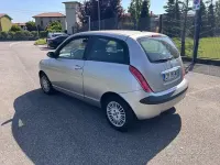 Usata Lancia Ypsilon 60 CV (44 kW) 2004 Grigio Utilitaria