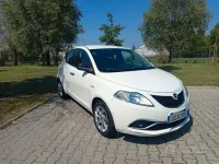 Usata Lancia Ypsilon Gold 69 CV (50 kW) 2016 Bianco Utilitaria