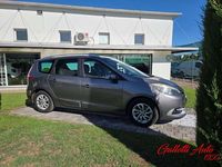 Usata Renault Scénic III 110 CV (80 kW) 2014 Argento Monovolume