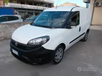 Usata Fiat Doblò S 120 CV (88 kW) 2022 Bianco Monovolume