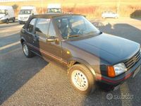 Usata Peugeot 205 113 CV (83 kW) 1990 Grigio scuro metallizzato Cabrio