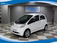 Usata Peugeot iON Active 49 kW (67 CV) 2020 Bianco pastello Utilitaria
