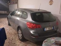 Usata Opel Astra 110 CV (80 kW) 2011 Grigio Station wagon