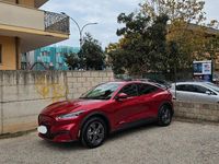 Usata Ford Mustang Mach-E 197 kW (269 CV) 2021 Rosso SUV