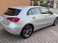 Usata Mercedes A180 Business 116 CV (85 kW) 2019 Grigio Berlina