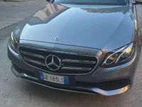 Gebraucht Mercedes E220 194 PS (142 kW) 2020 Grau Kombi