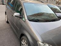 Usata VW Touran 140 CV (102 kW) 2008 Grigio Monovolume