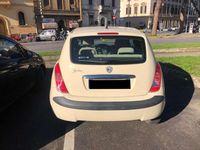 Usata Lancia Ypsilon 60 CV (44 kW) 2005 Beige Utilitaria