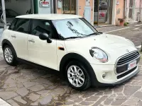 Usata Mini ONE 75 CV (55 kW) 2015 Beige Utilitaria