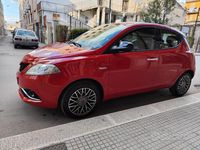Usata Lancia Ypsilon Gold 95 CV (69 kW) 2017 Rosso Utilitaria