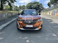 Usata Peugeot 2008 Allure 131 CV (96 kW) 2023 Arancione SUV