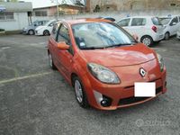 Usata Renault Twingo Initiale 76 CV (55 kW) 2008 Orange metallizzato Utilitaria