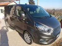 Usata Ford Tourneo Titanium 131 CV (96 kW) 2022 Grigio