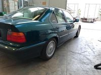 Usata BMW 318 116 CV (85 kW) 1997 Verde Berlina