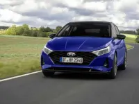 Nuova Hyundai i20 90 CV (66 kW) 2026 Argento Utilitaria