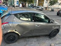 Usata Lancia Ypsilon 69 CV (50 kW) 2012 Grigio Utilitaria