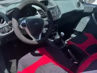 Usata Ford Fiesta 82 CV (60 kW) 2010 Bianco Berlina
