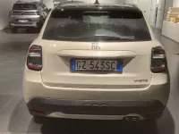 Usata Fiat 600 145 CV (106 kW) 2025 Beige SUV
