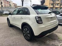 Usata Fiat 600 100 CV (73 kW) 2025 Bianco SUV