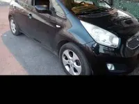 Usata Kia Venga 90 CV (66 kW) 2012 Nero Utilitaria