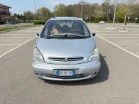 Usata Citroën Xsara Picasso 90 CV (66 kW) 2003 Grigio Monovolume