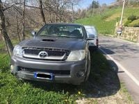 Usata Toyota HiLux SR 144 CV (105 kW) 2011 Grigio Pick-up