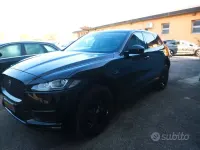 Begagnad Jaguar F-Pace R-Sport 180 HK (132 kW) 2017 Svart SUV